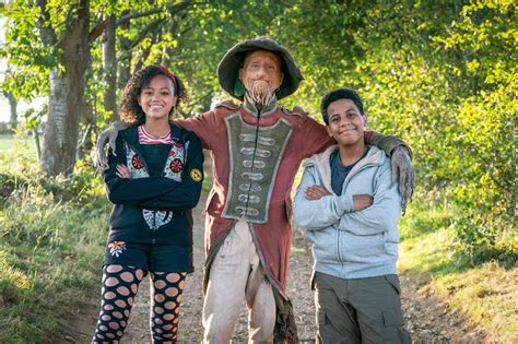It's a strange but lovely conversation to be having, not least because it heralds the arrival of another worzel gummidge film, a creative endeavour that crook happens to have got just right. Worzel Gummidge Christmas Special, BBC1 | Video | Broadcast