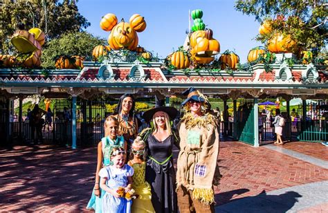 Guide To The Best Time Ever At The Disneyland Halloween Party Y