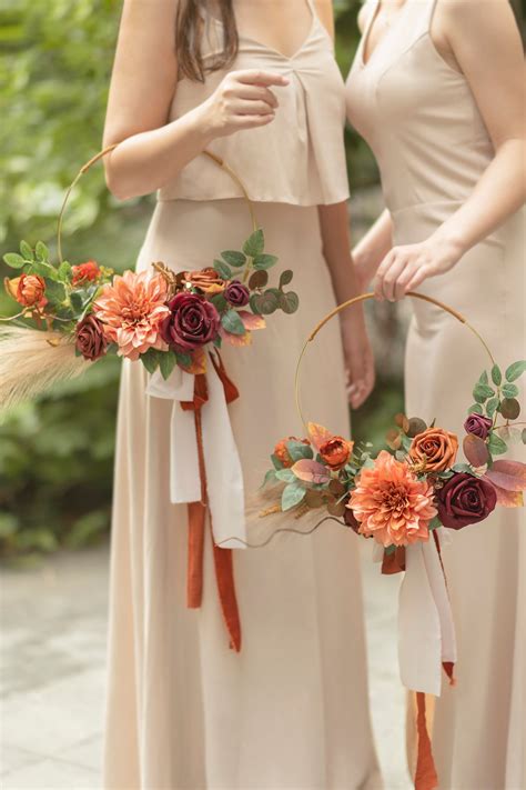 Hoop Bridesmaid Bouquets In Sunset Terracotta Lings Moment Reviews