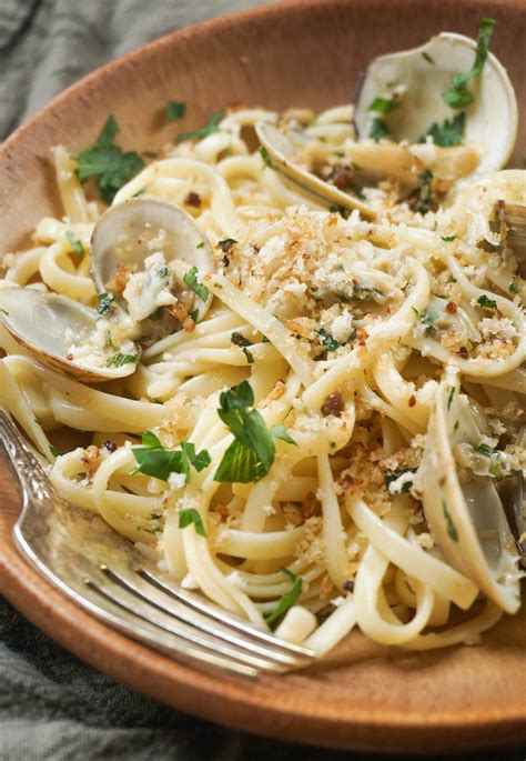 Quick wit marketing helps small business navigate the world of web and digital marketing. Quick & Easy Linguine with Clam