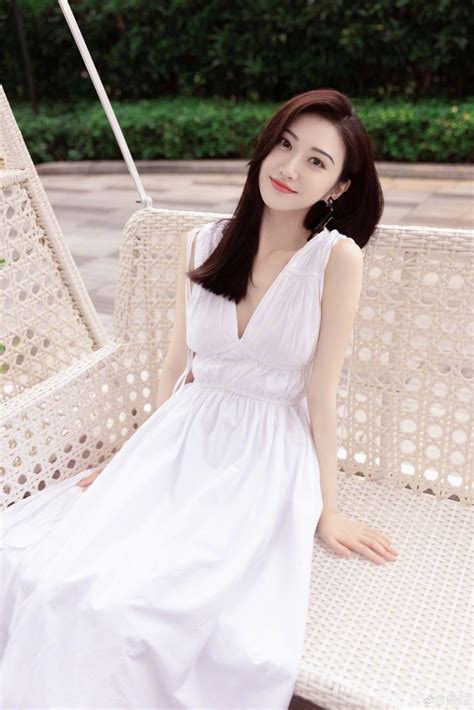 Jing Tians Summer Garden Photo Is Pure And Beautiful Inews