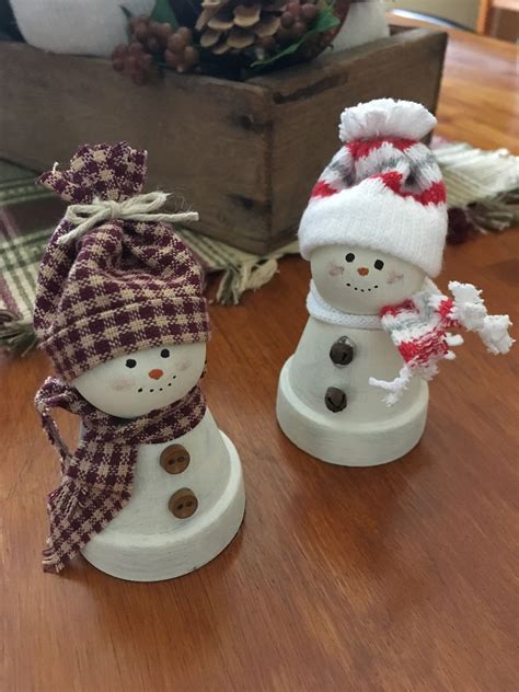 Snowmen Made From Mini Clay Pots Easy Homemade Christmas Ts Holiday