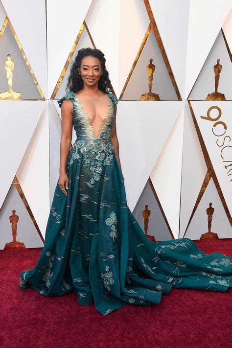 The Most Scandalous Dresses On The Oscars Red Carpet Oscar Dresses