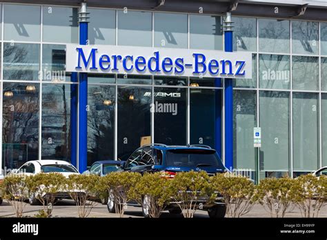 Mercedes Benz Car Dealership Entrance Usa Stock Photo Alamy