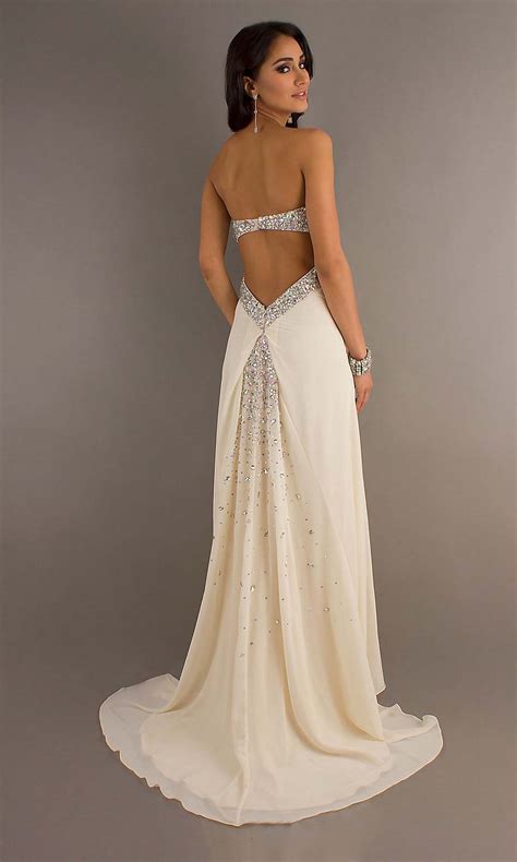 Wedding Dresses Ivory Top Review Find The Perfect Venue For Your