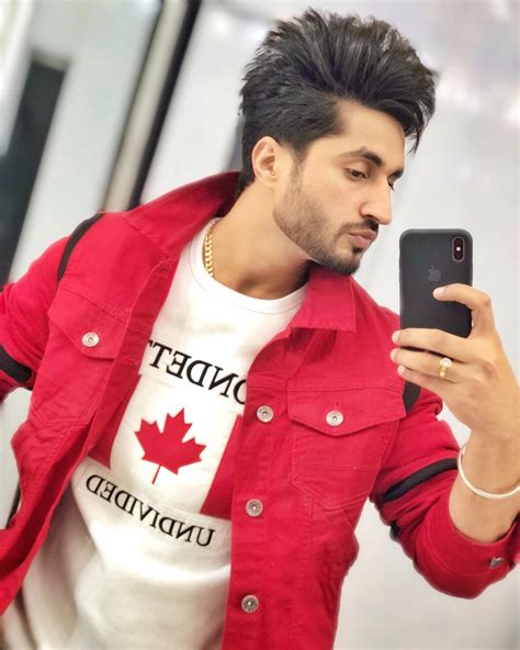 Jassi gill shares smiles with his little princess. Jassi Gill HD Images, Wallpapers - Whatsapp Images