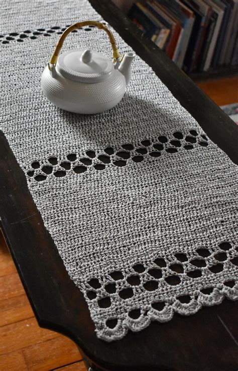 40 Free Crochet Table Runner Patterns For Decorations Diyscraftsy