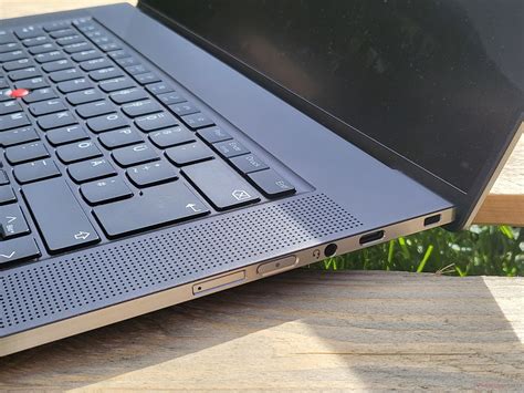 Test Lenovo ThinkPad Z16 G1 Laptop Leistungsstarkes AMDFlaggschiff