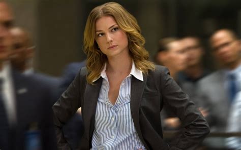 Sharon carter creció escuchando las. Captain America - Civil War : Emily VanCamp de retour dans le rôle de Sharon Carter ! | Les ...