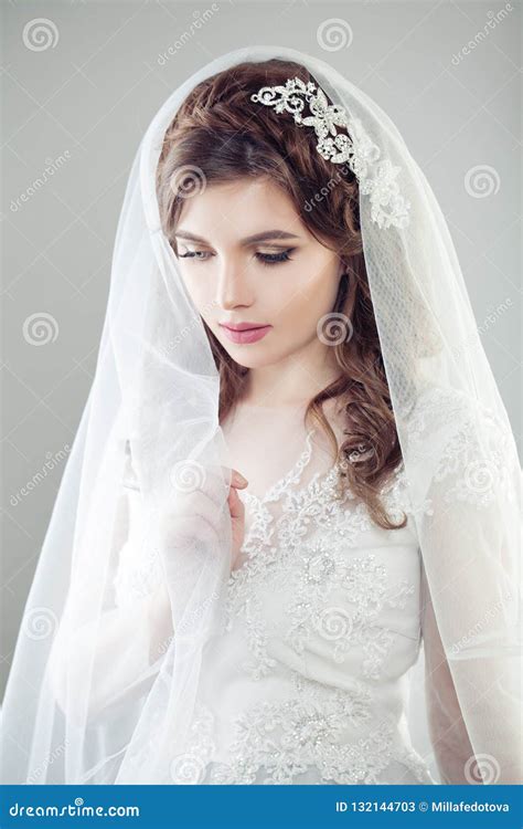 Shy Bride Woman In White Veil Stock Image Image Of Bohemian Event