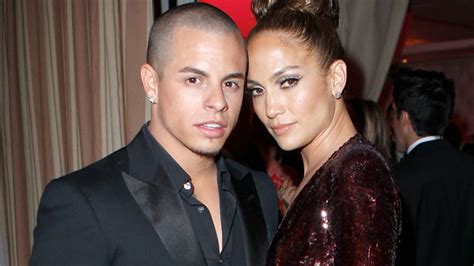 Jennifer Lopez And Casper Smart Dress Up As The Perfect Skeleton Couple