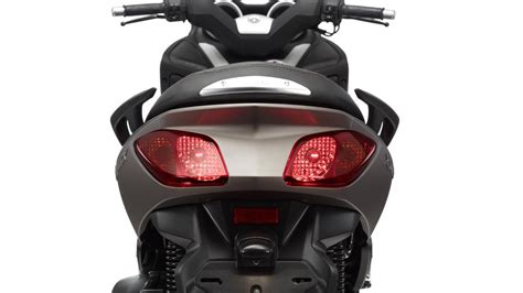 Stock yamaha xmax 2014 uphill and down hll acceleration and speed. 2012 Yamaha X-Max 250 ABS Gallery 459228 | Top Speed