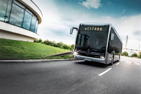 Daimler Stellt Sich Dem Druck Aus China Und Zeigt Seinen Ersten E Bus