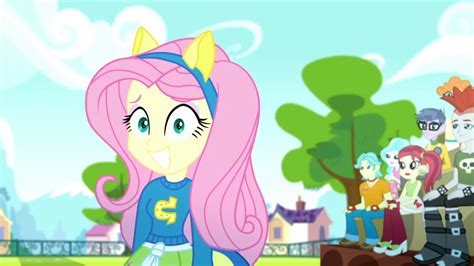The clopping of her foot against the bricks of the terrace sped up and slowed down as the pony tried to peek over corners. Image - Fluttershy wants to try cheering SS4.png | My ...