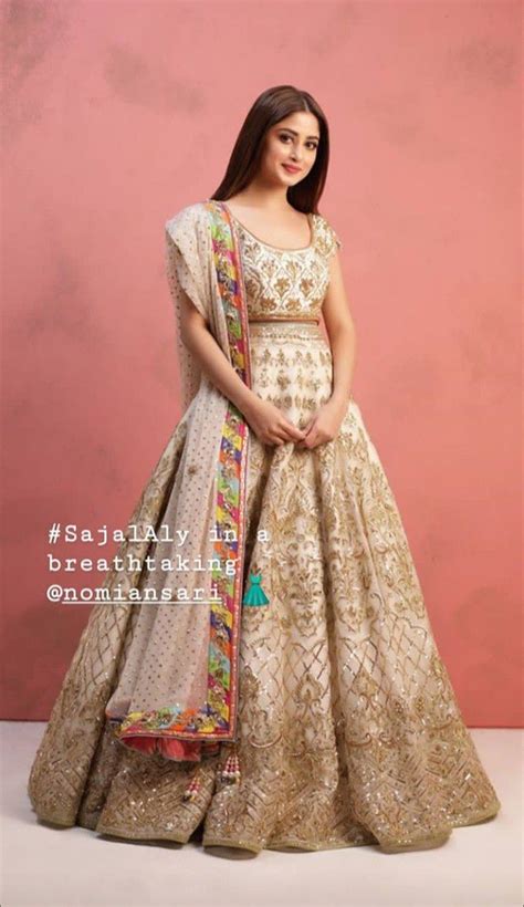 Pin By Maham Zainab On Pakistani Actors Indian Dresses Indian