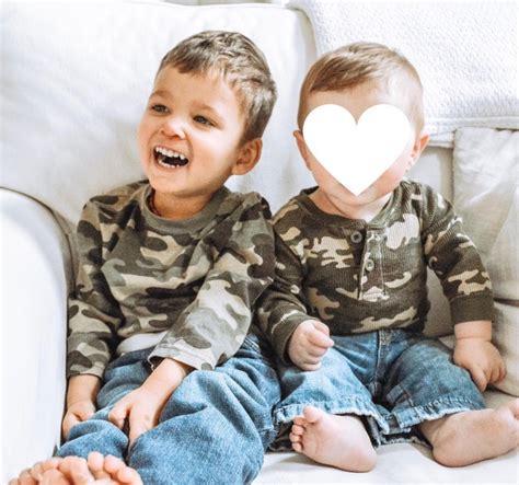 Une Mère Du Colorado Adopte Deux Enfants Un Mois Plus Tard Elle Découvre Qui Ils Sont Vraiment