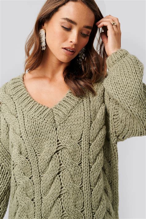 wool blend v neck heavy knitted cable sweater khaki na kd