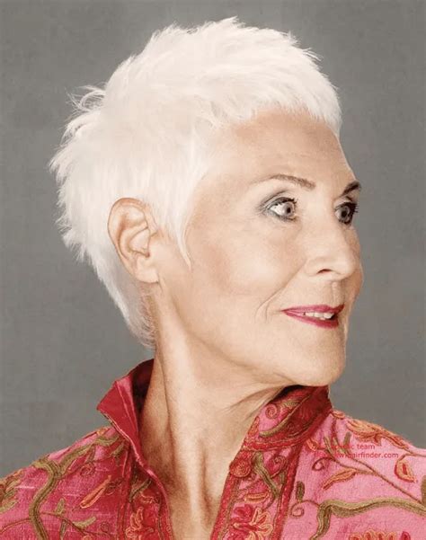 43 respectful short hairstyles for older women