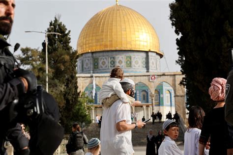 After Days Of Violence Jerusalem Prayers End Peacefully Fism Tv