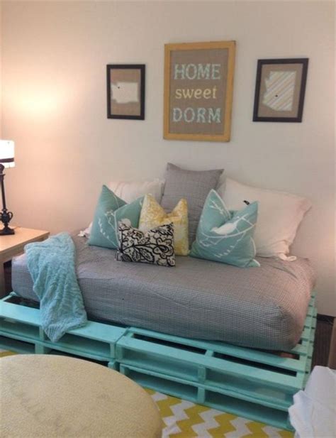 See more ideas about diy pallet couch, pallet couch, diy furniture. 20 Cozy DIY Pallet Couch Ideas | Pallet Furniture Plans