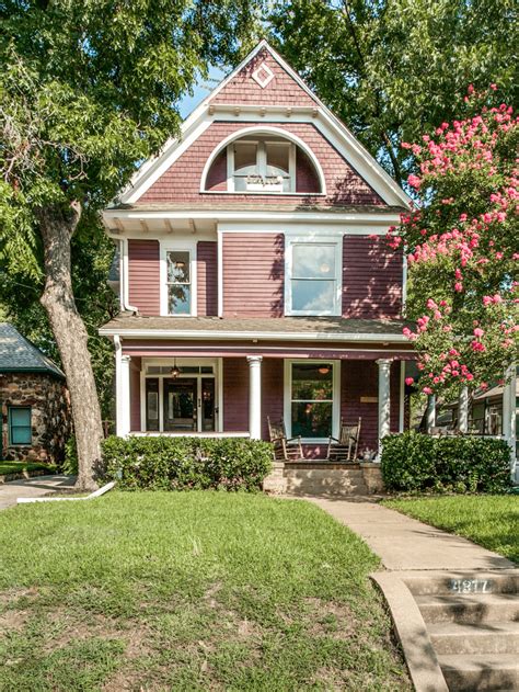 Slideshow Fresh Facelift Restores East Dallas Victorian Home With