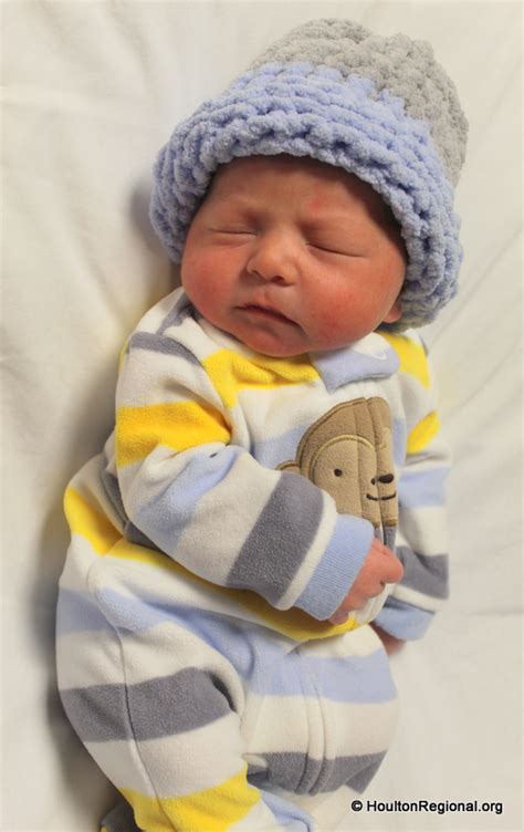 Devin Kletus Baby Boy Born To Hope And Issac Houlton Regional Hospital