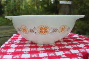 1960s Vintage Pyrex Town And Country 4 Quart Cinderella Mixing Etsy
