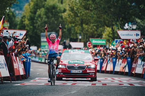 La etapa (en línea) más corta: 2021 La Vuelta a Espana - Burgos start | Sports Tours ...