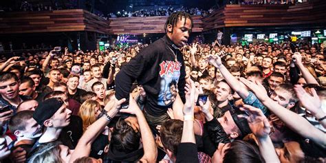 Multiple People Have Died At Travis Scotts Astroworld Festival After A