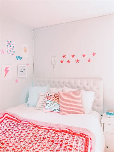 Maybe you would like to learn more about one of these? @sammylever7 ☻ | Preppy room, Room inspiration bedroom ...