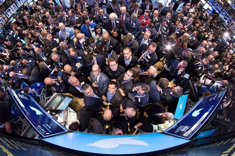 Facebook says group, which has 157,000 members, was taken down for allegedly violating policies unrelated to stock price surges. Birds-eye photo from Twitter IPO - Business Insider