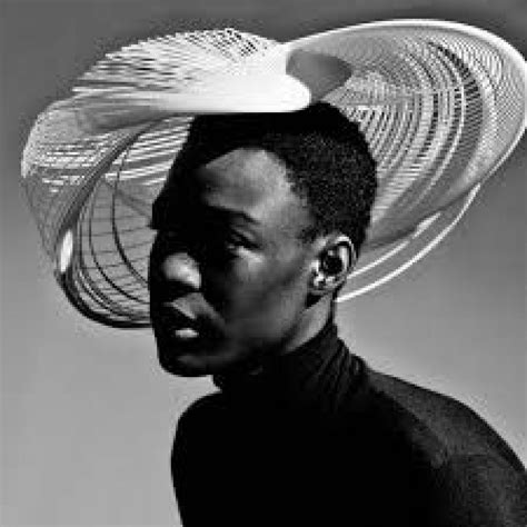 Sculptural Hats Gabriela Ligenza