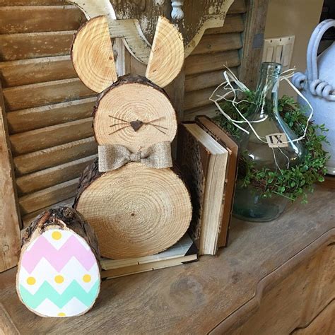 Wood Slice Easter Bunny In 2020 Wood Slice Crafts Easter Wood Crafts