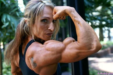 Pin By Ax Pro On Klaudia Larson Body Building Women Dream Bodies Bodybuilding