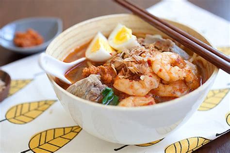 Familiar dishes are prepared in unexpected ways and unique combination of ingredients. Penang Hokkien Mee Recipe (Prawn Mee / Har Meen / Mee Yoke ...