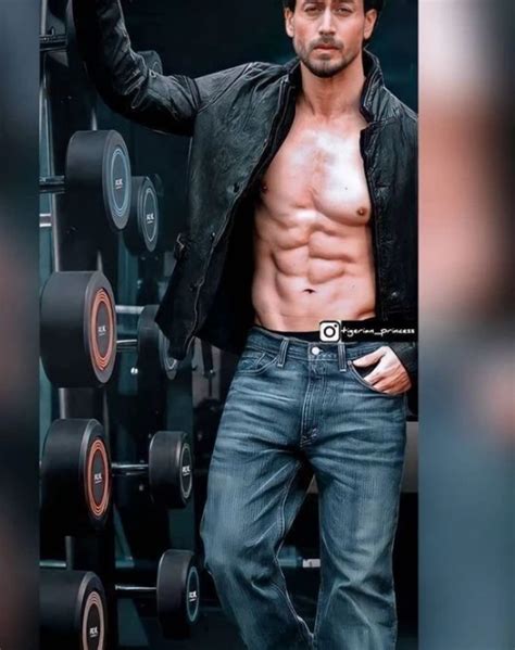 Shirtless Bollywood Men Tiger Shroff S Casual Effortless Hotness The