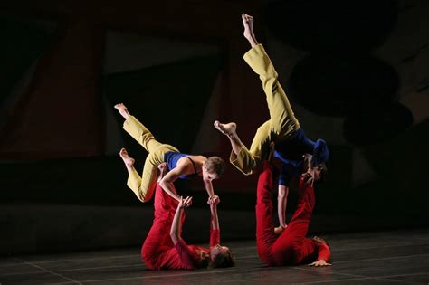 Impressions Of The Trisha Brown Dance Company The Dance Enthusiast