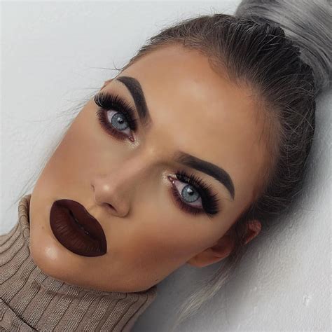 Pin By Khanieces Korner On Beauty And Things Dark Lipstick Makeup