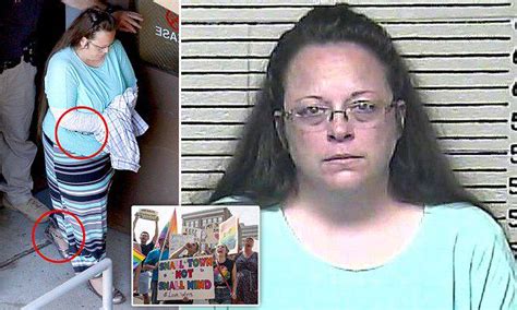 Kentucky County Clerk Taken To Jail In Shackles For Refusing To Issue Gay Marriage Licenses