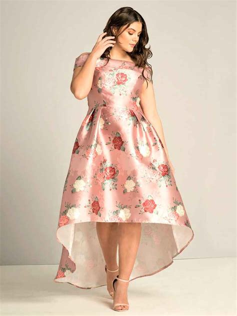 This is because there is no comparison with the soft touch of romance that offers the vegetation of the gardens and flowers of. What to Wear to a Spring Wedding: 46 Spring Wedding Guest Dresses
