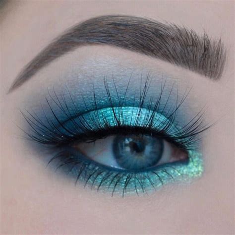 20 Amazing Blue Eye Makeup Looks You Must Try Vogue Folk