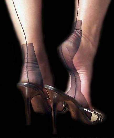 Gorgeous Heels Rht Nylons And Mules F E