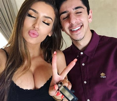 Molly Eskam Wiki Facts To Know About Faze Rug S Girlfriend Naibuzz