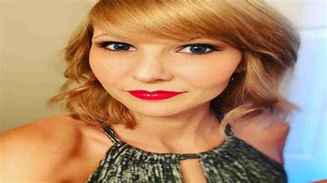 Taylor Swift Lookalike Ashley Can Not Leave House As Fans Keep Stopping Her For Selfies