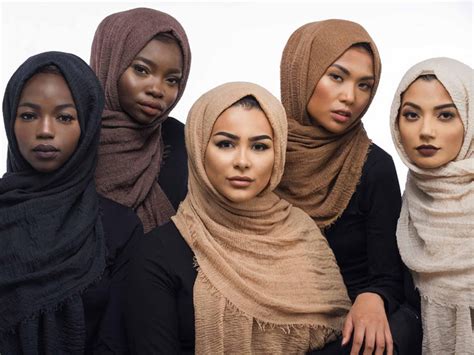 Muslim Blogger Launches Range Of Hijabs To Suit All Skin Tones The