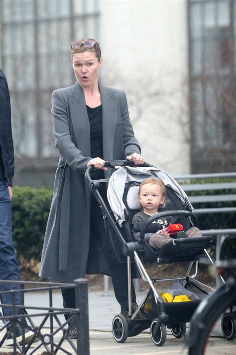 Julia Stiles Takes Her Son For A Stroll With A Friend In Brooklyn New York City 1504199