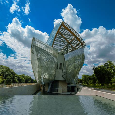 Foundation Louis Vuitton Frank Gehry The Art Of Mike Mignola