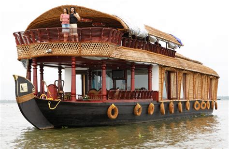 Luxury Houseboats In Kumarakom And Alleppey Livekerala