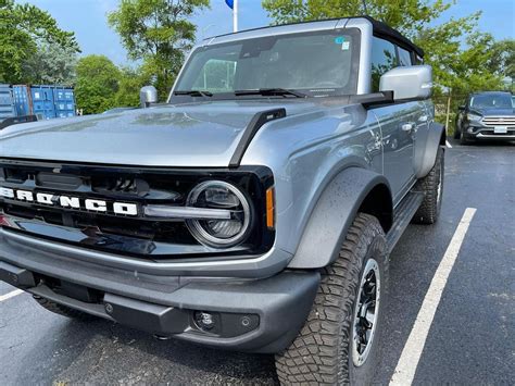 Iconic Silver Bronco Club Bronco6g 2021 Ford Bronco And Bronco