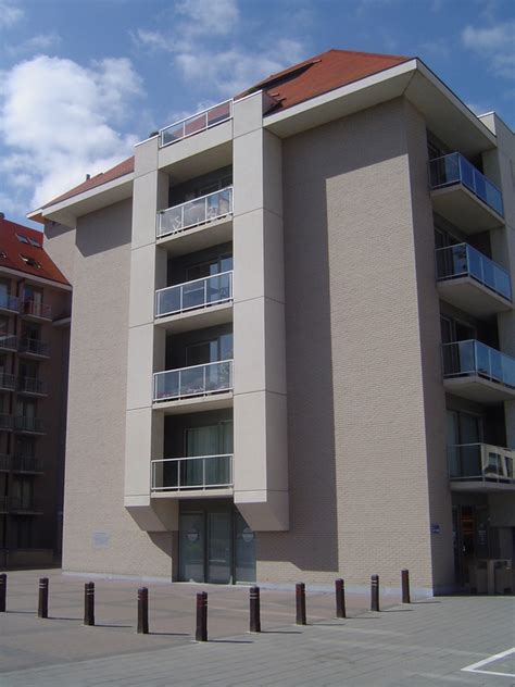 Hotel in nieuwpoort bad, nieuwpoort hotel sandeshoved is located in the heart of nieuwpoort bad, at the beach promenade. Meer info - Promenade Nieuwpoort